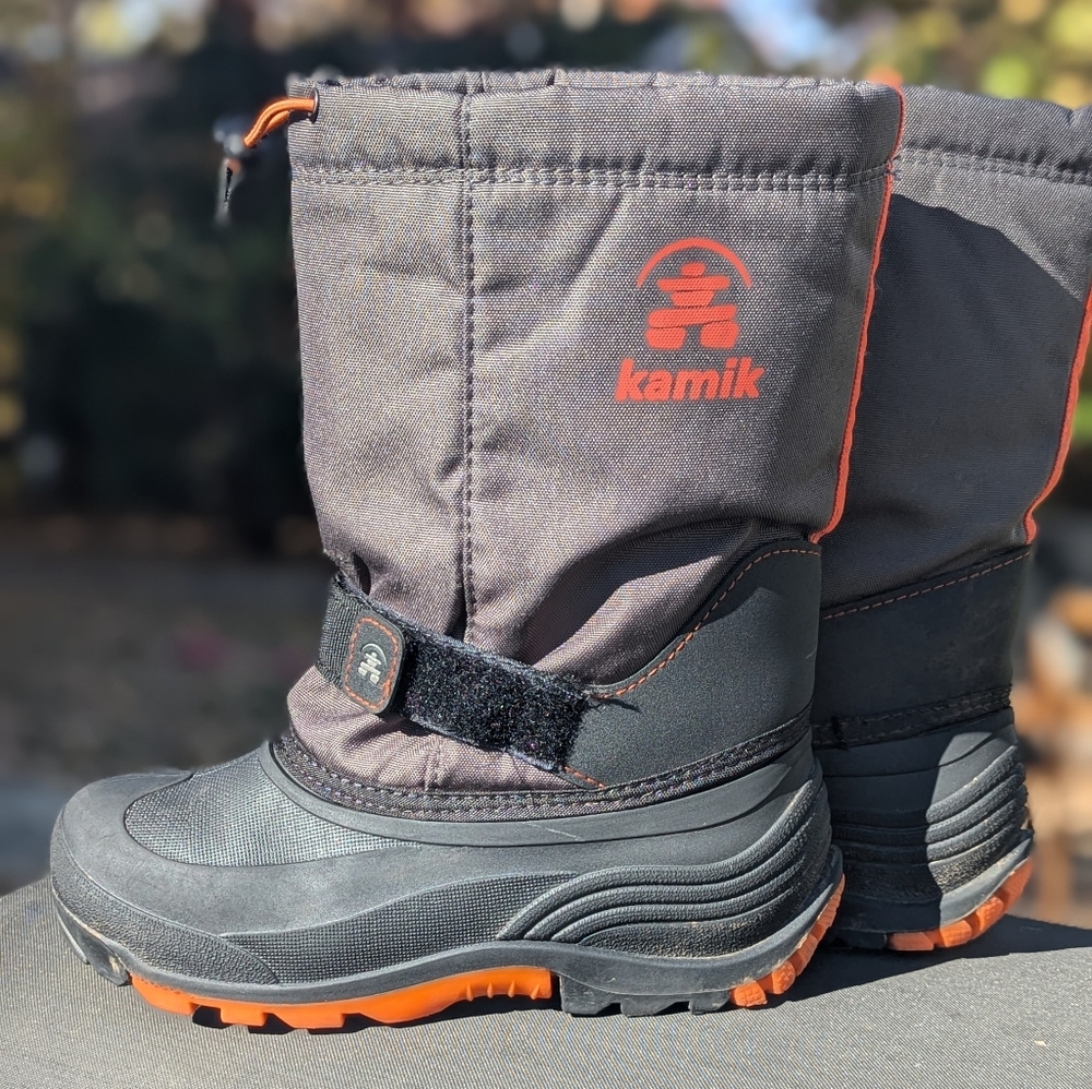 Kamik Rocket youth winter boots size 6